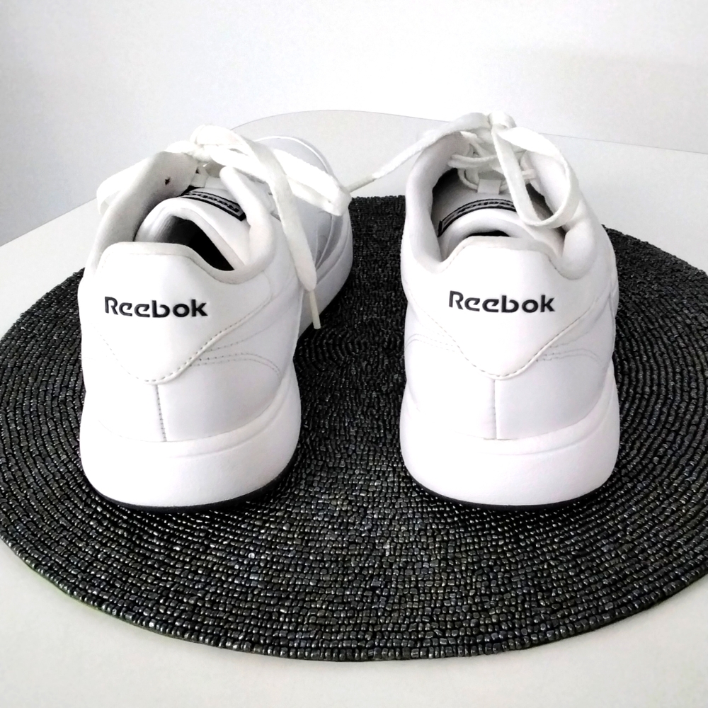 NWOT Men's REEBOK white tennis shoes